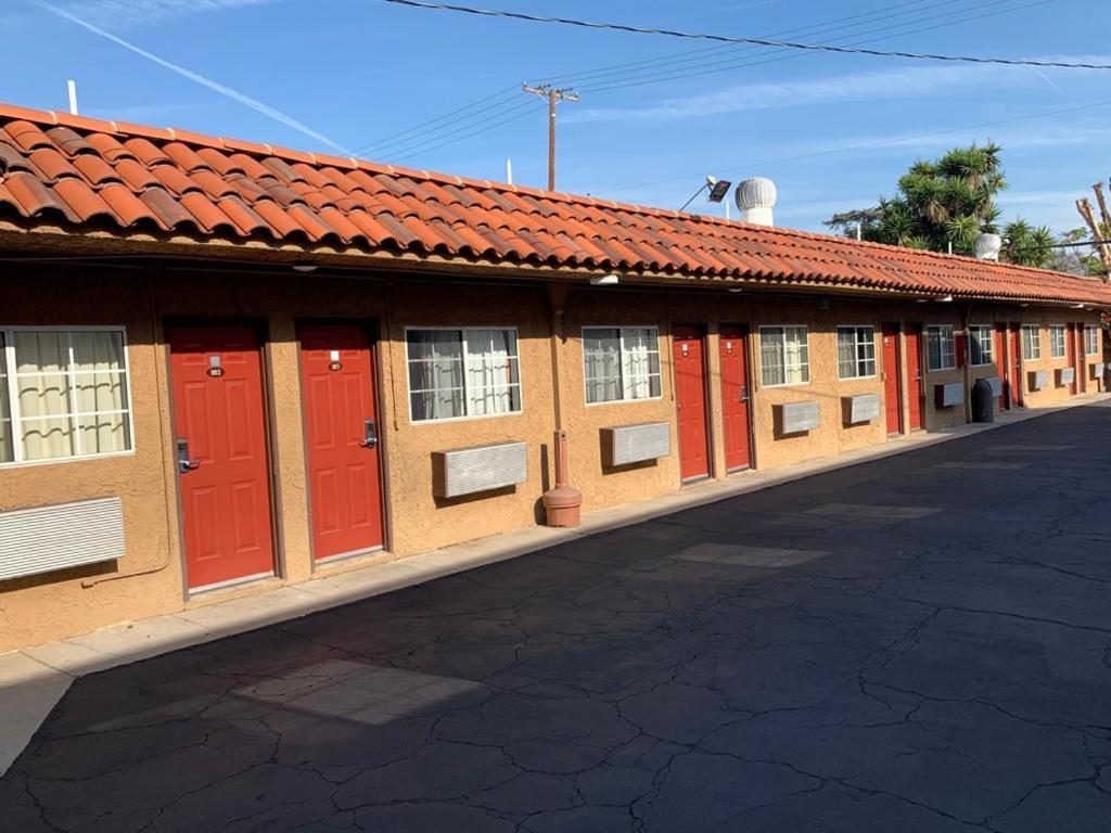 Uptown Inn Signal Hill Exterior photo